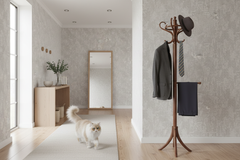 Grey Treasure gang med tøj på stumtjener og perserkat